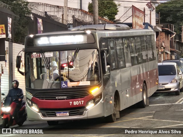 Transwolff Transportes e Turismo 7 8017 na cidade de São Paulo, São Paulo, Brasil, por Pedro Henrique Alves Silva. Número da foto: #12492495.