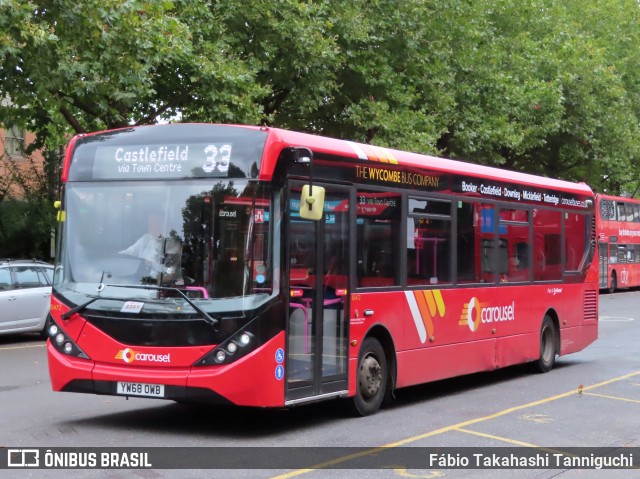 Carousel Buses 80472 na cidade de High Wycombe, Buckinghamshire, Inglaterra, por Fábio Takahashi Tanniguchi. Número da foto: #12496574.
