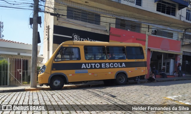 Duas Pirâmides Centro de Formação de Condutores 8I29 na cidade de Atibaia, São Paulo, Brasil, por Helder Fernandes da Silva. Número da foto: #12496831.