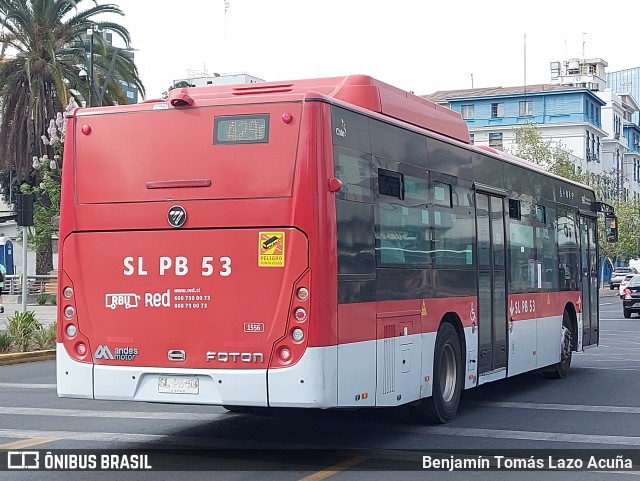 Redbus Urbano 1556 na cidade de Providencia, Santiago, Metropolitana de Santiago, Chile, por Benjamín Tomás Lazo Acuña. Número da foto: #12453478.