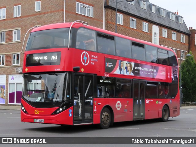 Metrobus EE89 na cidade de London, Greater London, Inglaterra, por Fábio Takahashi Tanniguchi. Número da foto: #12455380.