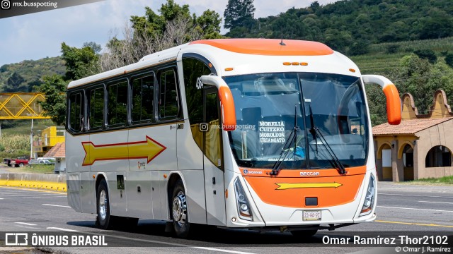 Flecha Amarilla 4364 na cidade de Tarímbaro, Michoacán, México, por Omar Ramírez Thor2102. Número da foto: #12454522.