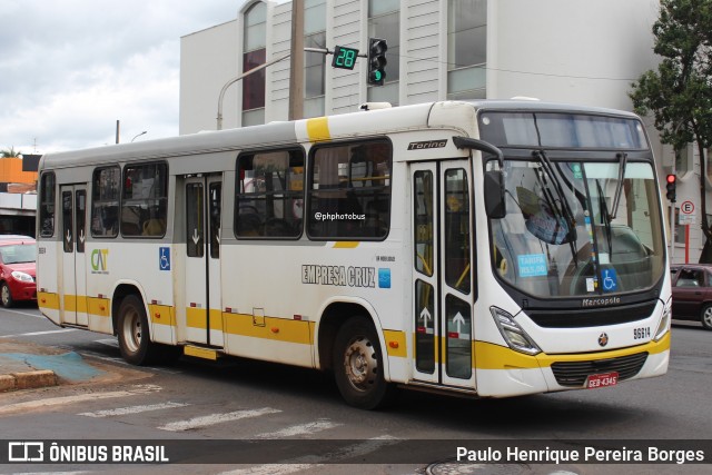 Empresa Cruz 96614 na cidade de Araraquara, São Paulo, Brasil, por Paulo Henrique Pereira Borges. Número da foto: #12455569.