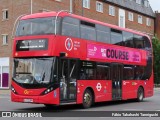 Metrobus EE82 na cidade de London, Greater London, Inglaterra, por Fábio Takahashi Tanniguchi. Número da foto: #12455383.
