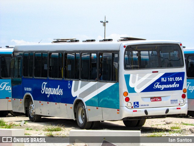 Auto Ônibus Fagundes RJ 101.054 na cidade de Niterói, Rio de Janeiro, Brasil, por Ian Santos. Número da foto: #12499749.