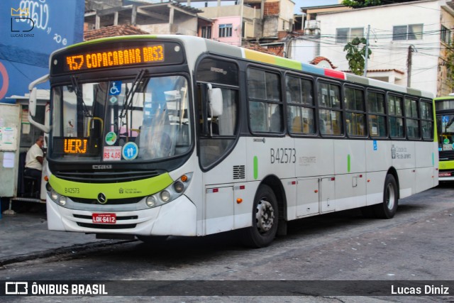Viação Acari B42573 na cidade de Rio de Janeiro, Rio de Janeiro, Brasil, por Lucas Diniz. Número da foto: #12499115.