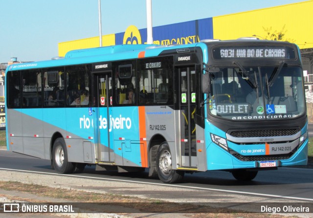 Expresso Rio de Janeiro RJ 142.025 na cidade de Duque de Caxias, Rio de Janeiro, Brasil, por Diego Oliveira. Número da foto: #12497986.