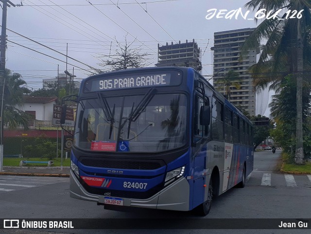 BR Mobilidade Baixada Santista 824007 na cidade de Mongaguá, São Paulo, Brasil, por Jean Gu. Número da foto: #12503669.