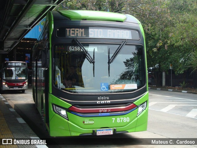Transwolff Transportes e Turismo 7 8780 na cidade de São Paulo, São Paulo, Brasil, por Mateus C.  Cardoso. Número da foto: #12504522.
