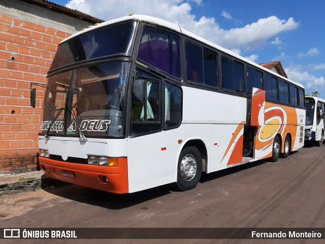 Ônibus Particulares 8020 na cidade de Santa Izabel do Pará, Pará, Brasil, por Fernando Monteiro. Número da foto: #12505475.