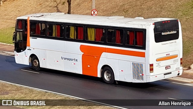 Ônibus Particulares 2020 na cidade de Paulínia, São Paulo, Brasil, por Allan Henrique. Número da foto: #12504009.