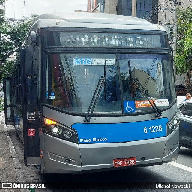 Viação Grajaú S.A. 6 1226 na cidade de São Paulo, São Paulo, Brasil, por Michel Nowacki. Número da foto: #12506581.