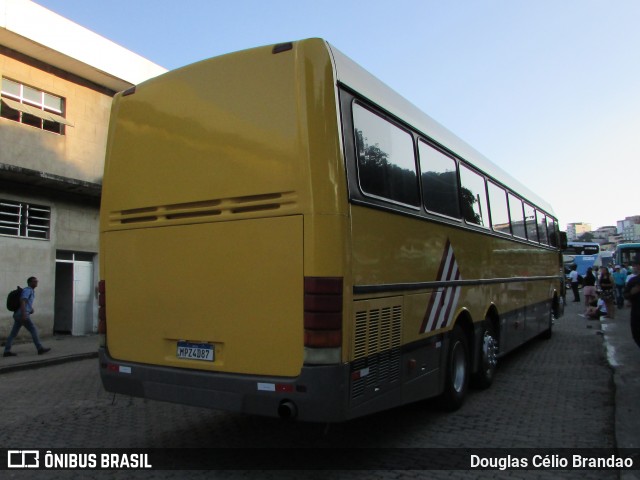 Ônibus Particulares 4387 na cidade de Juiz de Fora, Minas Gerais, Brasil, por Douglas Célio Brandao. Número da foto: #12506195.
