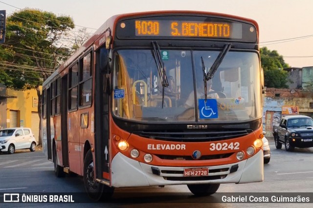 Expresso Luziense > Territorial Com. Part. e Empreendimentos 30242 na cidade de Belo Horizonte, Minas Gerais, Brasil, por Gabriel Costa Guimarães. Número da foto: #12506931.