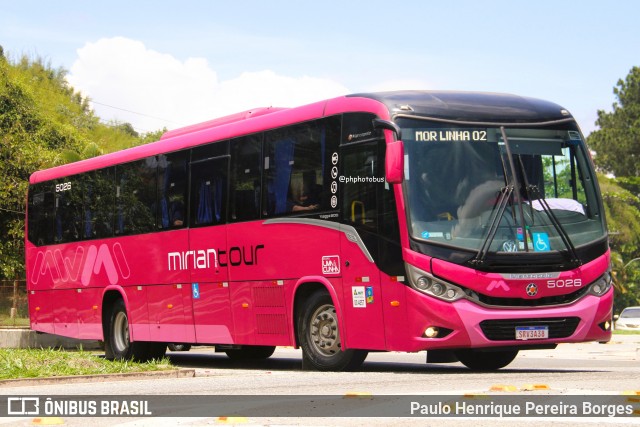Mirian Tour 5026 na cidade de Barra do Piraí, Rio de Janeiro, Brasil, por Paulo Henrique Pereira Borges. Número da foto: #12508627.