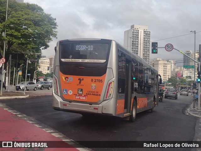 Viação Gato Preto 8 2705 na cidade de São Paulo, São Paulo, Brasil, por Rafael Lopes de Oliveira. Número da foto: #12506953.