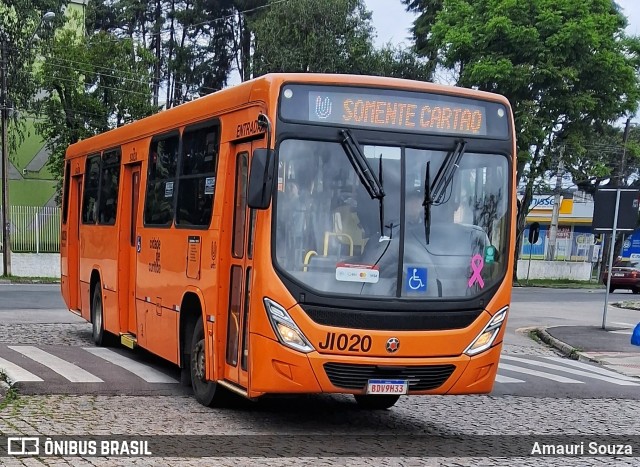 Expresso Azul JI020 na cidade de Curitiba, Paraná, Brasil, por Amauri Souza. Número da foto: #12506884.