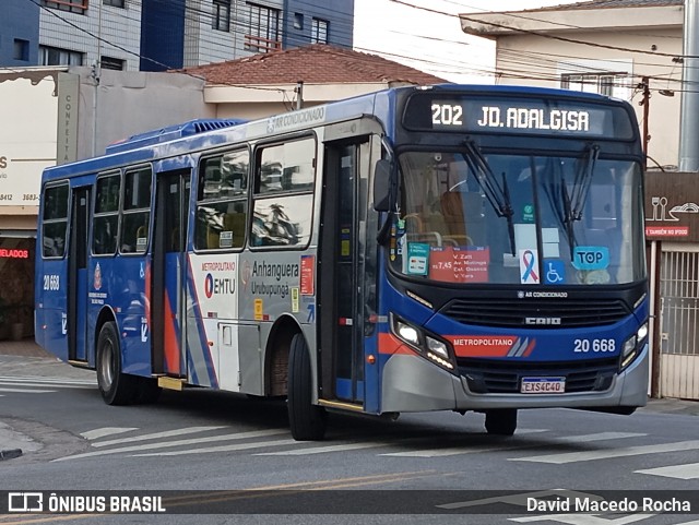 Auto Viação Urubupungá 20.668 na cidade de Osasco, São Paulo, Brasil, por David Macedo Rocha. Número da foto: #12508848.