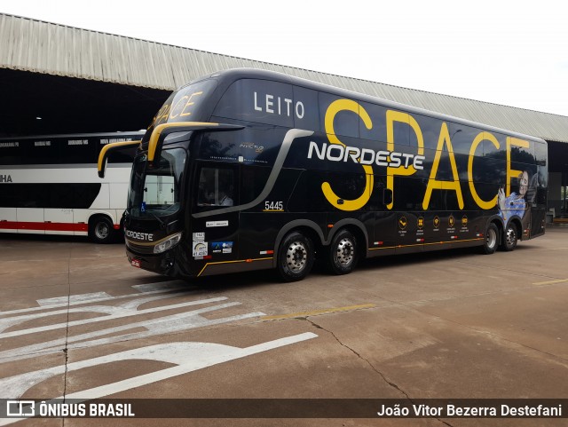 Expresso Nordeste 5445 na cidade de Maringá, Paraná, Brasil, por João Vitor Bezerra Destefani. Número da foto: #12508527.