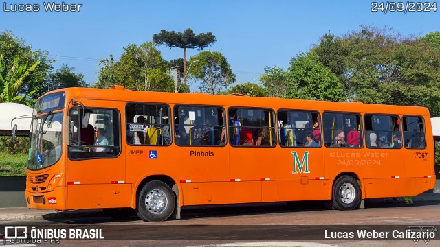 Expresso Azul 17067 na cidade de Curitiba, Paraná, Brasil, por Lucas Weber Calizario. Número da foto: #12508780.