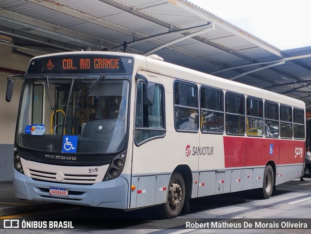 Auto Viação Sanjotur 5129 na cidade de São José dos Pinhais, Paraná, Brasil, por Robert Matheus De Morais Oliveira. Número da foto: #12507673.
