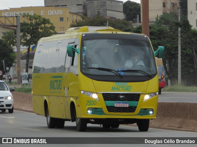 Mactur 7500 na cidade de Belo Horizonte, Minas Gerais, Brasil, por Douglas Célio Brandao. Número da foto: #12509611.
