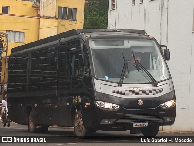 Ônibus Particulares 5G51 na cidade de Seara, Santa Catarina, Brasil, por Luís Gabriel H. Macedo. Número da foto: #12509208.