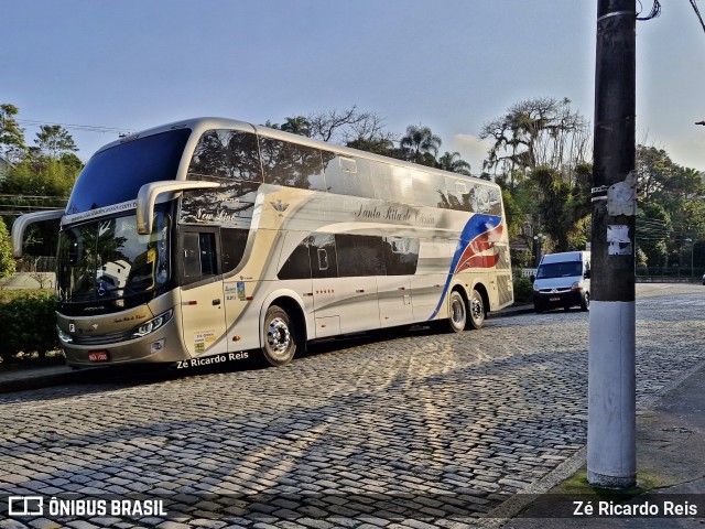 Viação Santa Rita de Cássia 1560 na cidade de Petrópolis, Rio de Janeiro, Brasil, por Zé Ricardo Reis. Número da foto: #12512171.