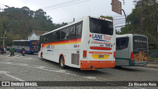 Lane Tour 366 na cidade de Petrópolis, Rio de Janeiro, Brasil, por Zé Ricardo Reis. Número da foto: #12511950.