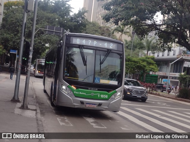 Viação Santa Brígida 1 1856 na cidade de São Paulo, São Paulo, Brasil, por Rafael Lopes de Oliveira. Número da foto: #12514994.