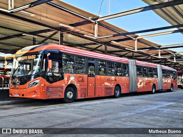 Auto Viação Redentor HE728 na cidade de Curitiba, Paraná, Brasil, por Matheus Bueno. Número da foto: #12514243.