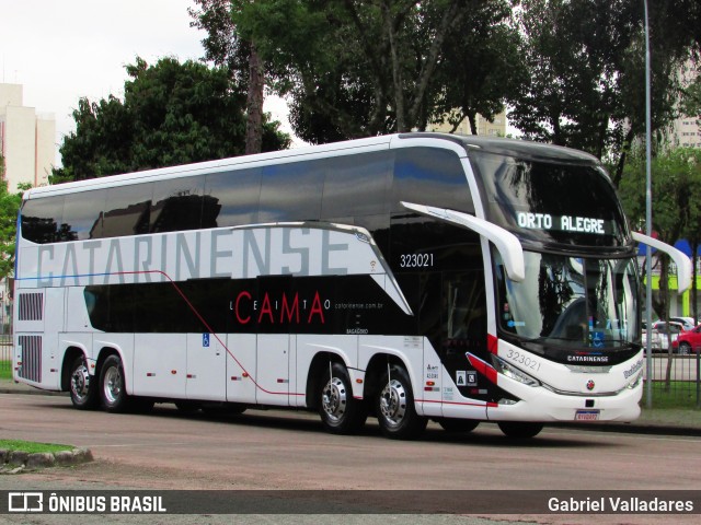Auto Viação Catarinense 323021 na cidade de Curitiba, Paraná, Brasil, por Gabriel Valladares. Número da foto: #12513989.