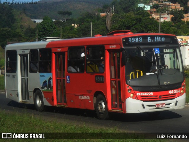 Viação Cuiabá 44054 na cidade de Sabará, Minas Gerais, Brasil, por Luiz Fernando. Número da foto: #12516825.