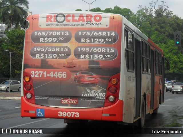 Viação Brasília 39073 na cidade de Belo Horizonte, Minas Gerais, Brasil, por Luiz Fernando. Número da foto: #12516736.