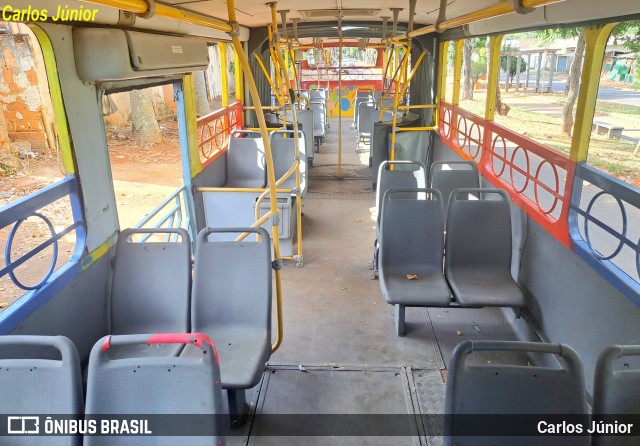 Ônibus Particulares 5720 na cidade de Goiânia, Goiás, Brasil, por Carlos Júnior. Número da foto: #12518966.