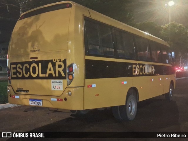 Escolares 496 na cidade de Brazlândia, Distrito Federal, Brasil, por Pietro Ribeiro. Número da foto: #12519502.