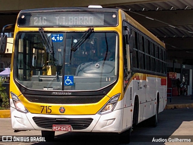 Empresa Metropolitana 715 na cidade de Jaboatão dos Guararapes, Pernambuco, Brasil, por Áudios Guilherme. Número da foto: #12518392.
