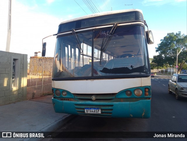 Ônibus Particulares  na cidade de Santo Antônio de Posse, São Paulo, Brasil, por Jonas Miranda. Número da foto: #12519496.