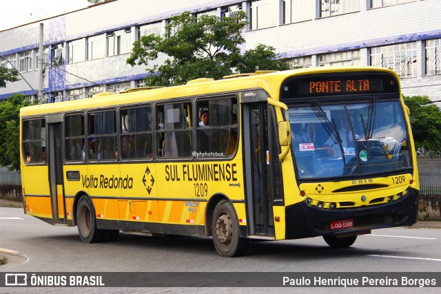 Viação Sul Fluminense 1209 na cidade de Volta Redonda, Rio de Janeiro, Brasil, por Paulo Henrique Pereira Borges. Número da foto: #12522070.