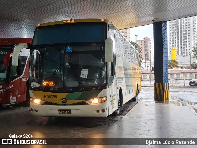 Empresa Gontijo de Transportes 14575 na cidade de Pouso Alegre, Minas Gerais, Brasil, por Djalma Lúcio Rezende. Número da foto: #12520189.