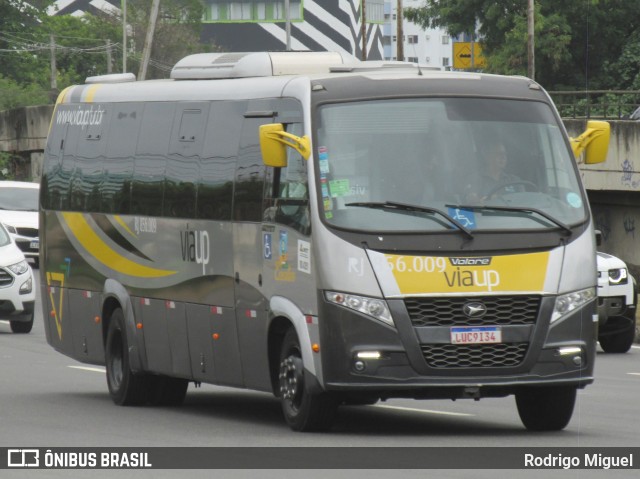 ViaUp Turismo RJ 856.009 na cidade de Rio de Janeiro, Rio de Janeiro, Brasil, por Rodrigo Miguel. Número da foto: #12457428.
