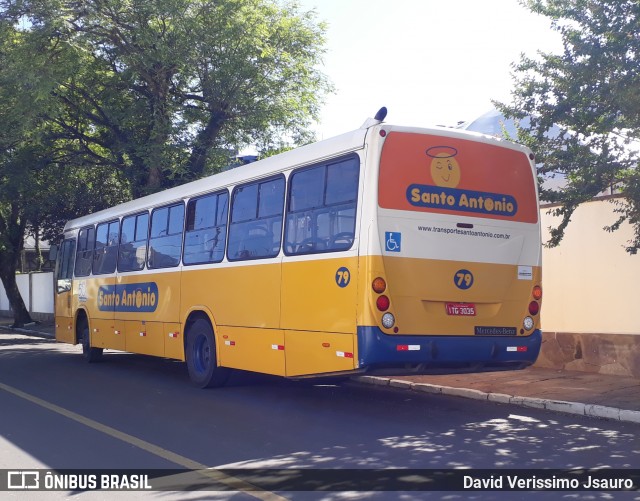 Santur - Santo Antônio Transporte Coletivo 79 na cidade de Garibaldi, Rio Grande do Sul, Brasil, por David Verissimo Jsauro. Número da foto: #12523556.