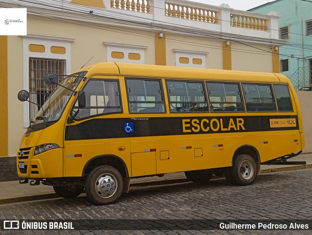 Escolares 8374 na cidade de Lambari, Minas Gerais, Brasil, por Guilherme Pedroso Alves. Número da foto: #12524972.