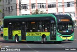 Expresso Azul JB304 na cidade de Curitiba, Paraná, Brasil, por Franz Hecher. Número da foto: #12525691.