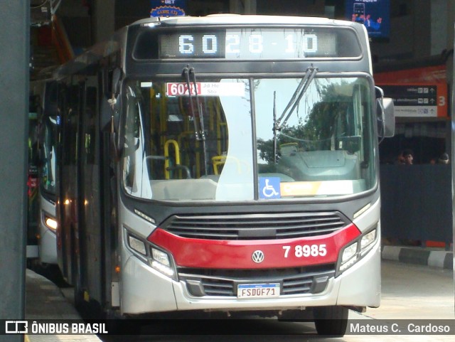 Transwolff Transportes e Turismo 7 8985 na cidade de São Paulo, São Paulo, Brasil, por Mateus C.  Cardoso. Número da foto: #12458593.