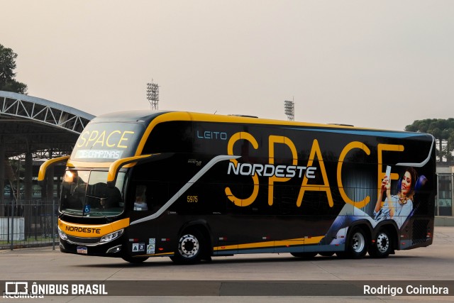 Expresso Nordeste 5975 na cidade de Curitiba, Paraná, Brasil, por Rodrigo Coimbra. Número da foto: #12461620.