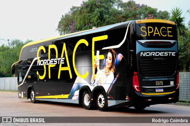 Expresso Nordeste 5975 na cidade de Curitiba, Paraná, Brasil, por Rodrigo Coimbra. Número da foto: #12461613.