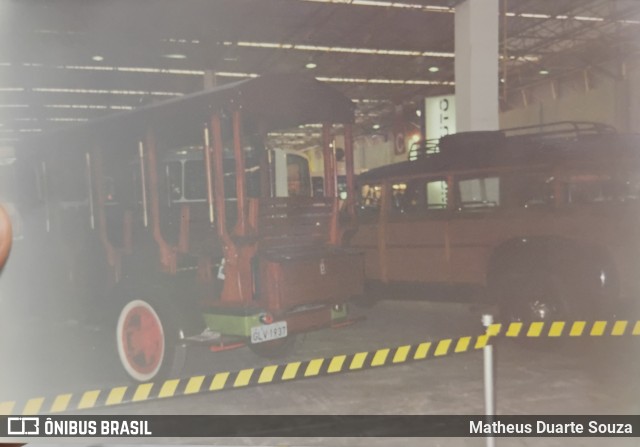 Ônibus Particulares 1937 na cidade de São Paulo, São Paulo, Brasil, por Matheus Duarte Souza. Número da foto: #12462796.