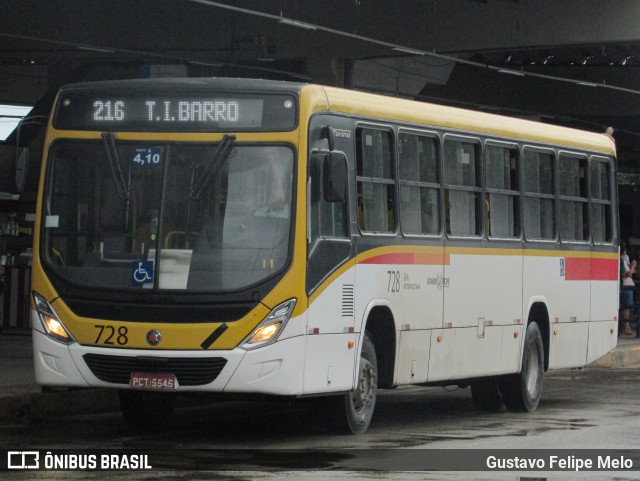 Empresa Metropolitana 728 na cidade de Jaboatão dos Guararapes, Pernambuco, Brasil, por Gustavo Felipe Melo. Número da foto: #12461926.