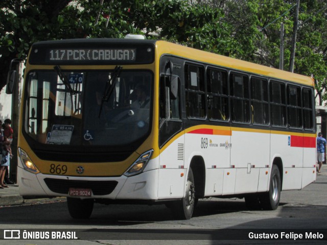 Empresa Metropolitana 869 na cidade de Recife, Pernambuco, Brasil, por Gustavo Felipe Melo. Número da foto: #12464056.